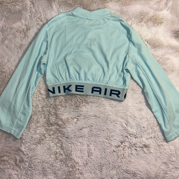 Girls Nike Kids Light Aqua Cropped Long Sleeve Top Size Med - Picture 4 of 5